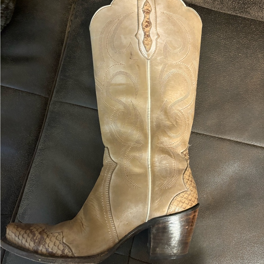 Stylish Beige and Brown Heeled Boots IDYLLWIND by Miranda Lambert - Picture 3 of 5